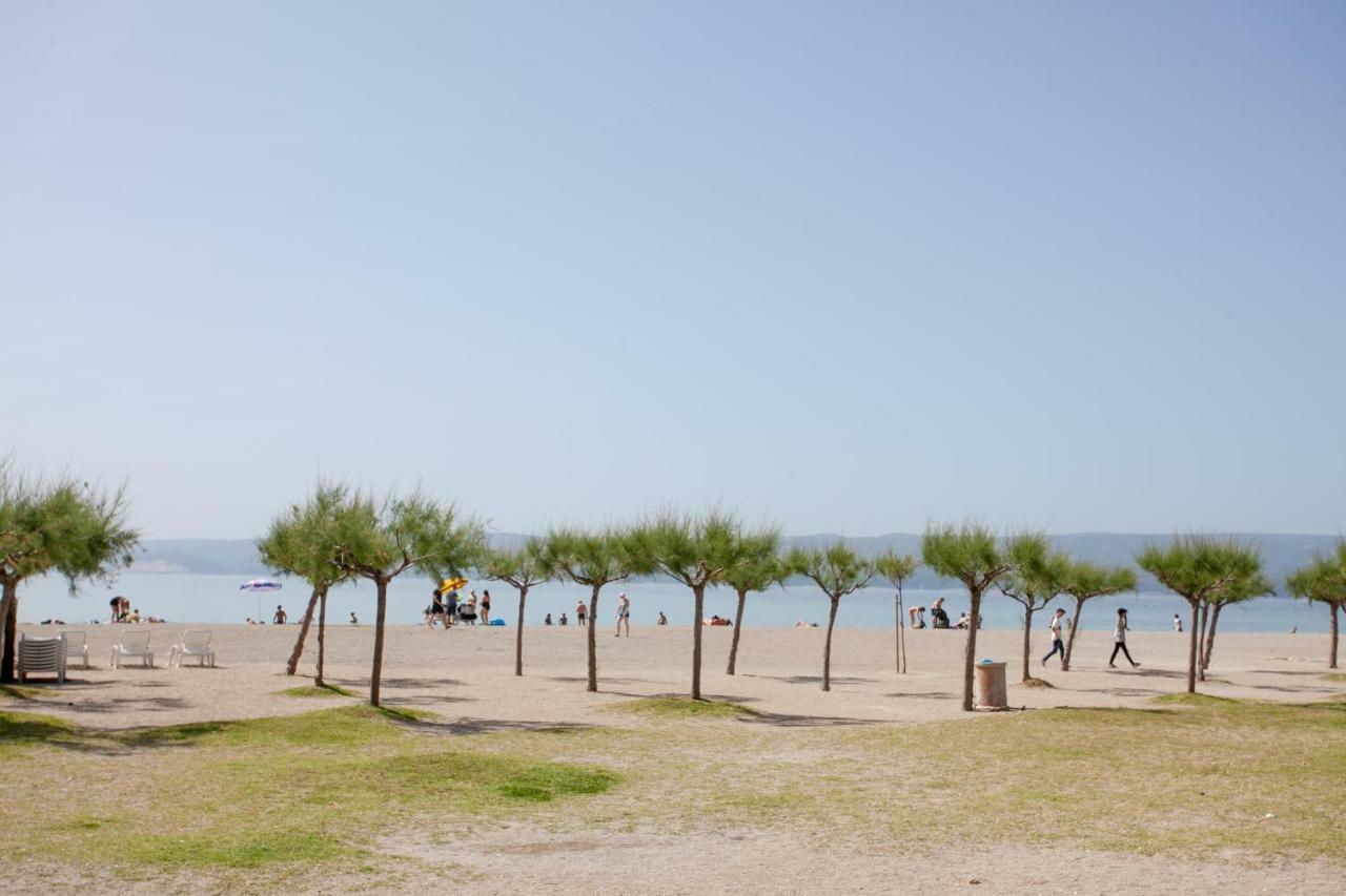 Ap Punta Next To Sandy Beach, Apartment With Garden Omiš Екстериор снимка