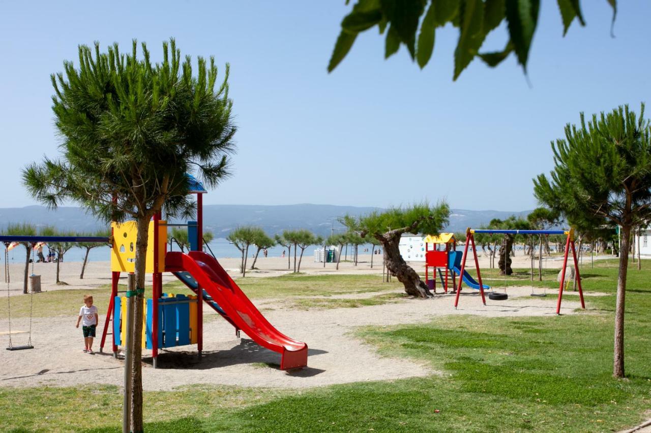 Ap Punta Next To Sandy Beach, Apartment With Garden Omiš Екстериор снимка