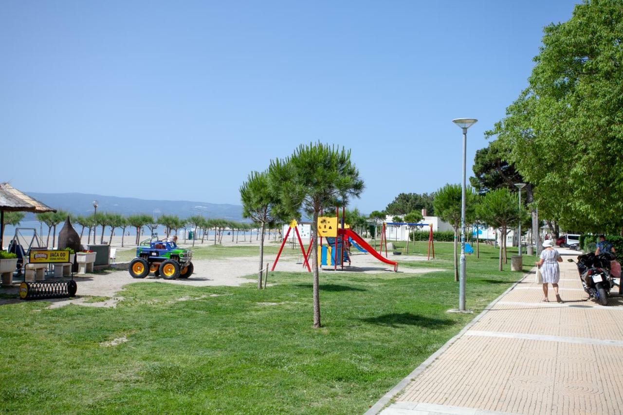 Ap Punta Next To Sandy Beach, Apartment With Garden Omiš Екстериор снимка